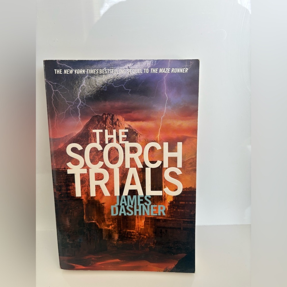 📚 3/$25 📚 The Scorch Trials by James Dashner Book